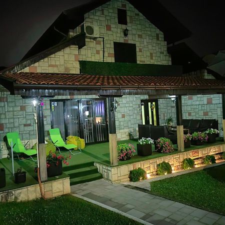 Apartman Domacinstvo La Vie Na Selu Otel Niska Banja Dış mekan fotoğraf